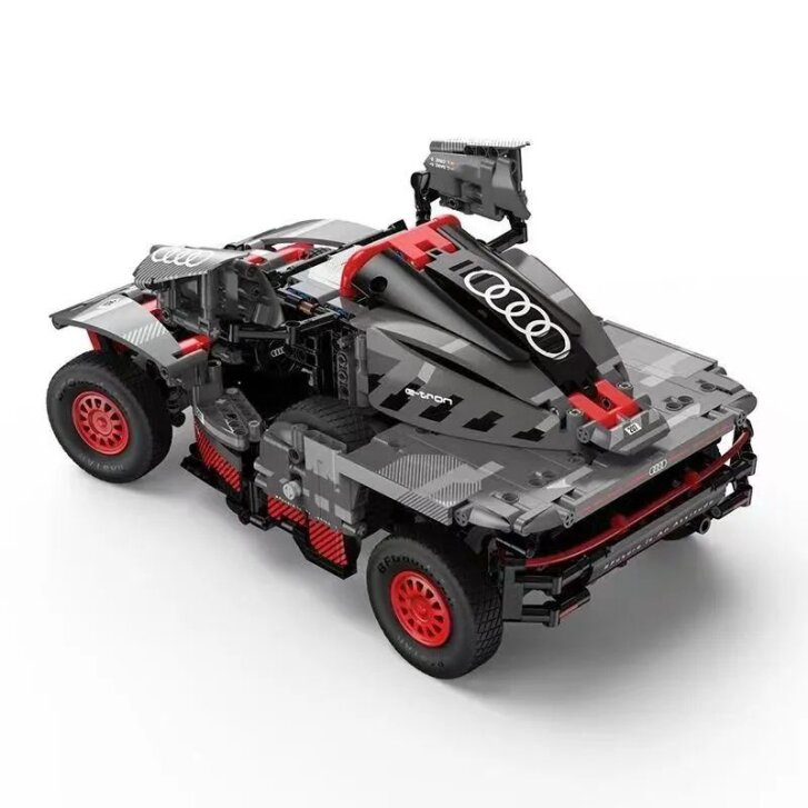 Stavebnice Audi RS Q e-tron 1:14
