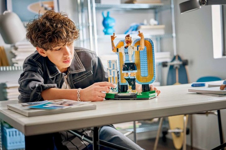 43015 Lego Editions - Lionel Messi – Fotbalová legenda