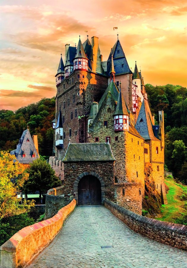 Puzzle 1000 - Zlatá hodinka na hradě Eltz